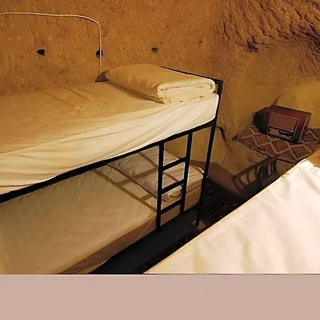 Center Cave Отель 2*