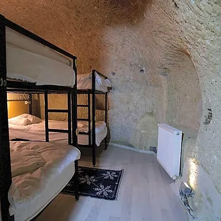Center Cave Отель 2*