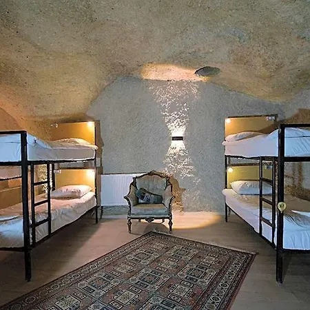 Отель Center Cave 2*